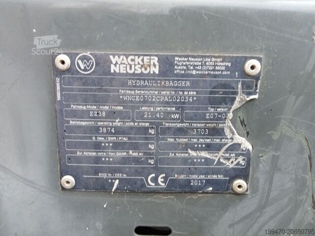 حفار صغير <7 طن Wacker Neuson EZ38