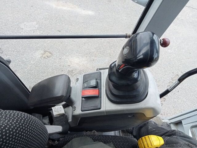 حفار صغير <7 طن Wacker Neuson EZ38