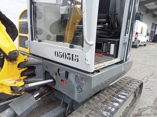 حفار صغير <7 طن Wacker Neuson EZ38