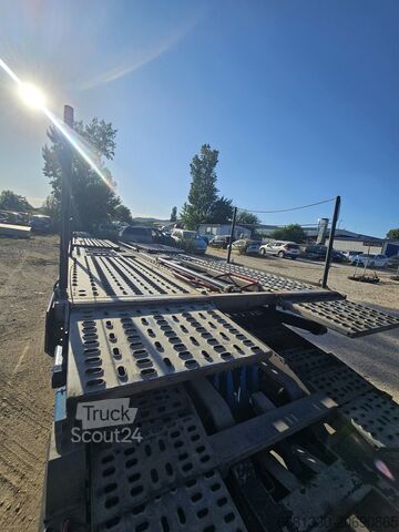 Prevoznik avtomobilov Mercedes-Benz Actros 1841