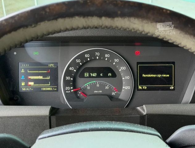 Koelwagen VOLVO FH 13.460 I-PARK COOL THEMO KING UT-800 VAN BEUR