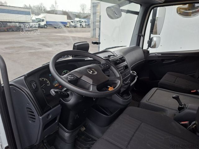 Driezijdige kipper bestelwagen MERCEDES-BENZ 818 K Atego Meiller AHK Klima Euro6E