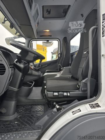 Driezijdige kipper bestelwagen MERCEDES-BENZ 818 K Atego Meiller 2xAHK Klima Euro6E
