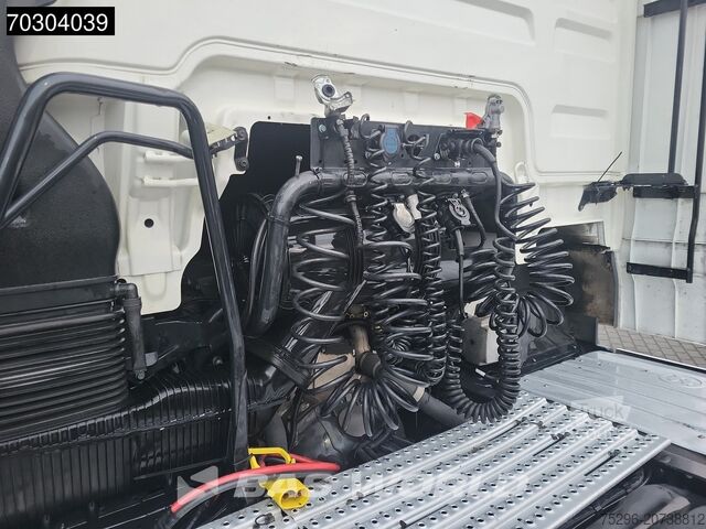 Standard-SZM MAN TGX 18.500 4X2 XLX Retarder 2x Tanks