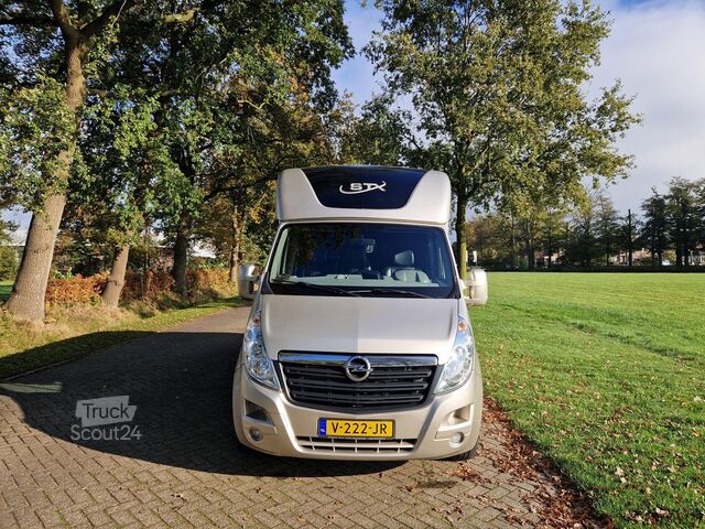 Transport av hästar Renault Master Occasion hengsten uitvoering paardenwage...