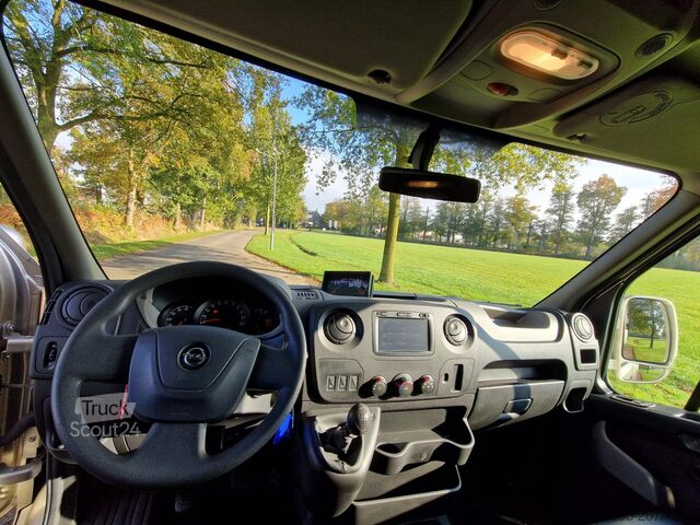 Transport av hästar Renault Master Occasion hengsten uitvoering paardenwage...