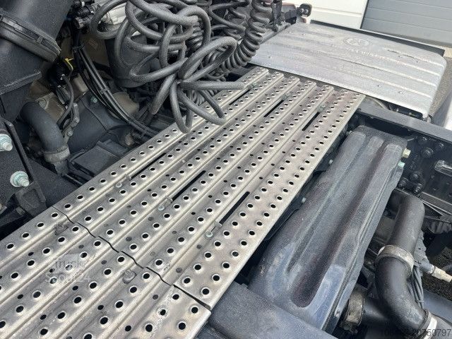 Ciągnik siodłowy typu volume MAN TGX 18.510 4x2 LL SA - Vollgarantie MAN bis 01.27