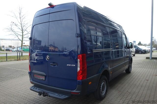 Slēgtais furgons mercedes-benz Sprinter 319 CDI V6 L2H2 STDHZG/AHK/KAM/SITZHZG