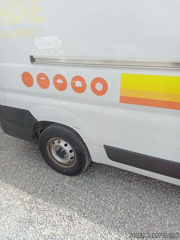 Karavāna/kemperis Fiat Weinsberg Carabus 600 K | 4 Posti Letto | Completamente Attrezzato