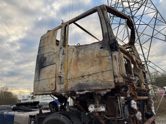 Standardni vlačilec MAN TGX 18.510 Brandschaden