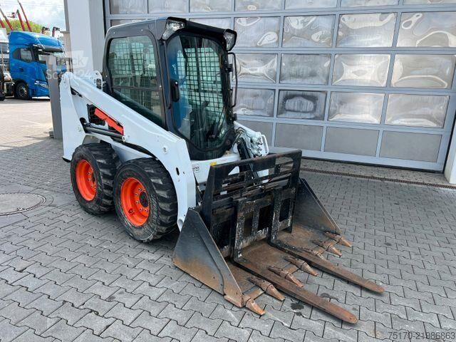 Nivelačný stroj Bobcat S450 / nur 131h !! / Gabel / Schaufel
