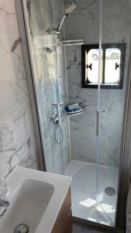 Camper truck MAN TGL 8180