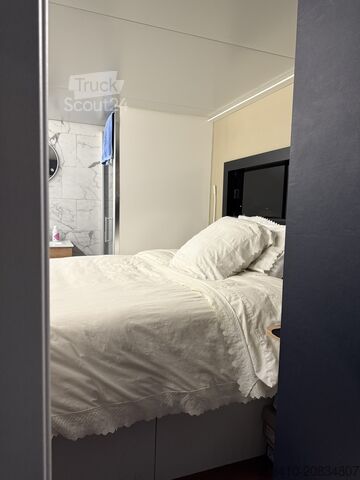 Camper truck MAN TGL 8180