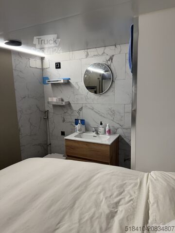 Camper truck MAN TGL 8180