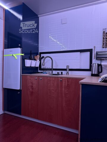 Camper truck MAN TGL 8180