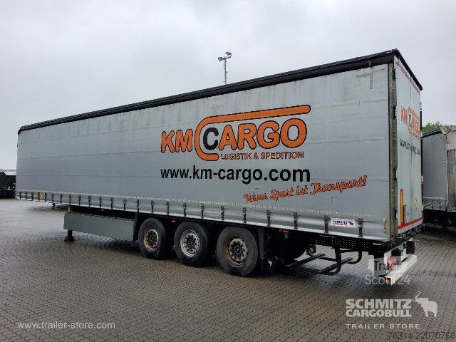 Avoin puoliperävaunu pressulla Schmitz Cargobull Curtainsider Standard Getränke
