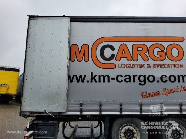 Avoin puoliperävaunu pressulla Schmitz Cargobull Curtainsider Standard Getränke