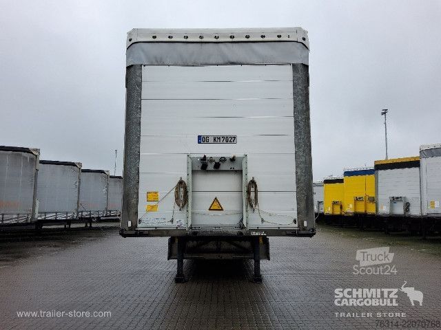 Avoin puoliperävaunu pressulla Schmitz Cargobull Curtainsider Standard Getränke