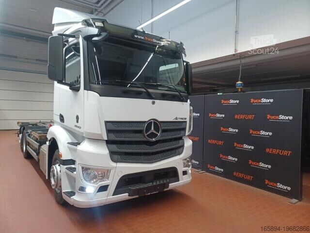 Camión con caja móvil Mercedes-Benz Antos 2543 WIESEL BDF Hubrahmen