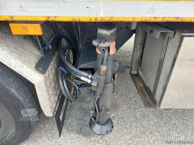 Tovornjak s ploščadjo MERCEDES-BENZ Arocs 2640 6X2 + Hiab XS 477 Hipro