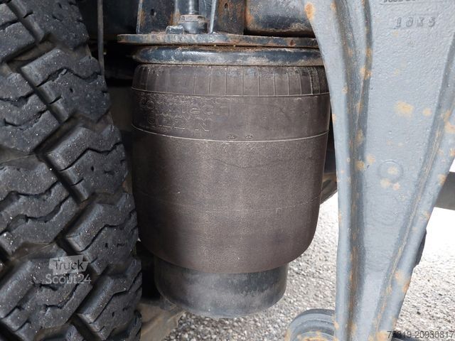 Tovornjak s ploščadjo MERCEDES-BENZ Arocs 2640 6X2 + Hiab XS 477 Hipro