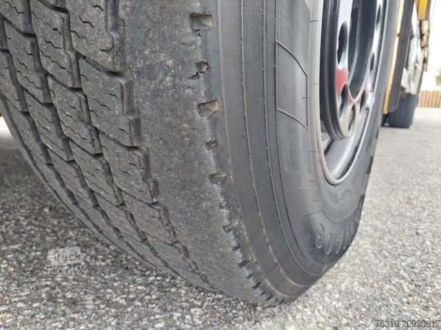 Tovornjak s ploščadjo MERCEDES-BENZ Arocs 2640 6X2 + Hiab XS 477 Hipro