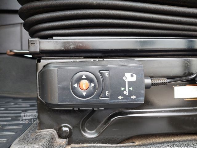 Tovornjak s ploščadjo MERCEDES-BENZ Arocs 2640 6X2 + Hiab XS 477 Hipro