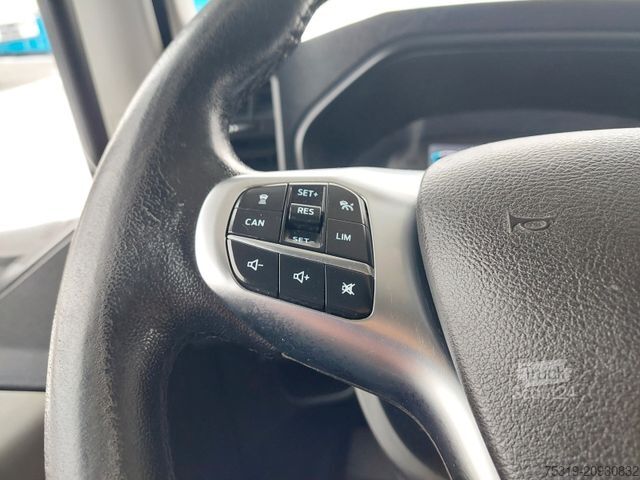 Nagy térfogatú nyergesvontató FORD F-Max 1850 LL