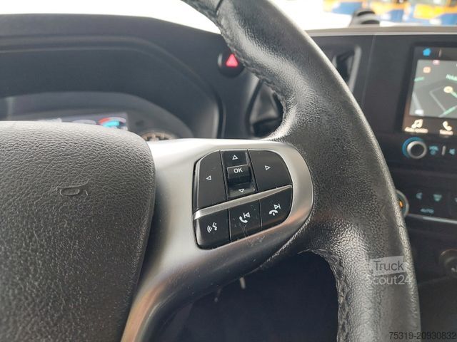 Nagy térfogatú nyergesvontató FORD F-Max 1850 LL