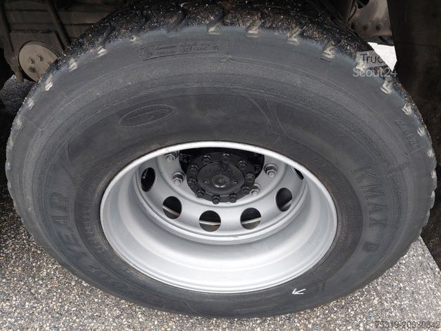 Beton mikser kamyonu MAN TGS 32.420 BB Intermix 9m3 8x4