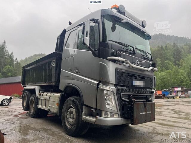 Benne Volvo FH540 6x4 Snow Plow Equipped Tipper Truck