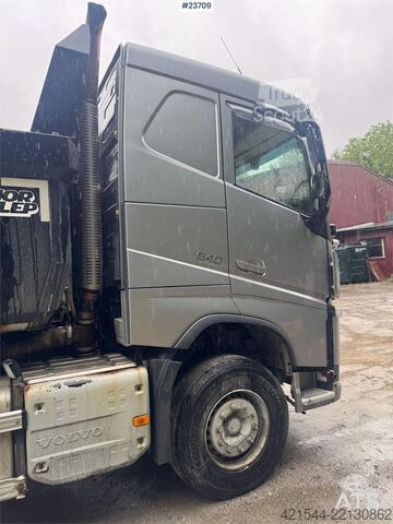 Benne Volvo FH540 6x4 Snow Plow Equipped Tipper Truck