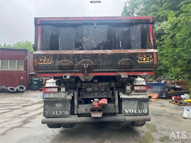 Benne Volvo FH540 6x4 Snow Plow Equipped Tipper Truck