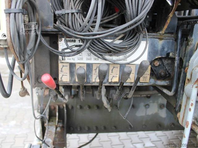 Ciężarówka z płaską platformą RENAULT Kerax 260.19, EURO 2, SIDEWALLS, CRANE HIAB 112