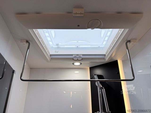 Daļēji integrēta kemperis CHAUSSON 788 Titanium Line `26 ~ MESSE PREISE SICHERN