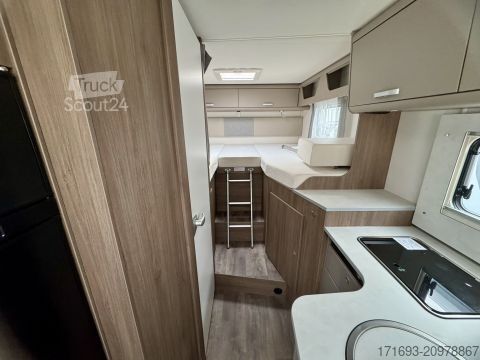 Ολοκληρωμένο αυτοκινούμενο τροχόσπιτο Carado I 338 pro+ 8G/Combi6E/mse uvm