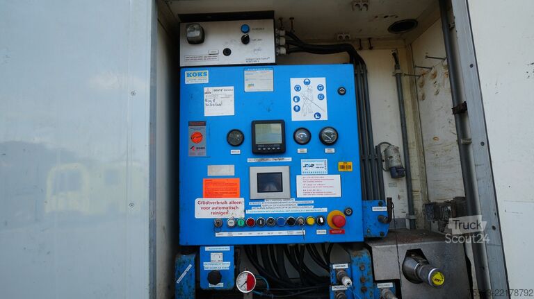 Koffer Mercedes-Benz AXOR 2529 6x2 Closed box with Woma high pressur...
