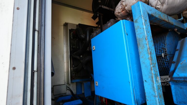 Koffer Mercedes-Benz AXOR 2529 6x2 Closed box with Woma high pressur...