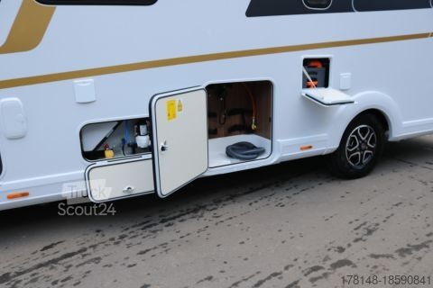 Інтегрований автокемпер Eura Mobil Integra 760 EF