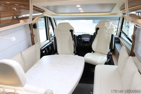 Інтегрований автокемпер Eura Mobil Integra 890 QB