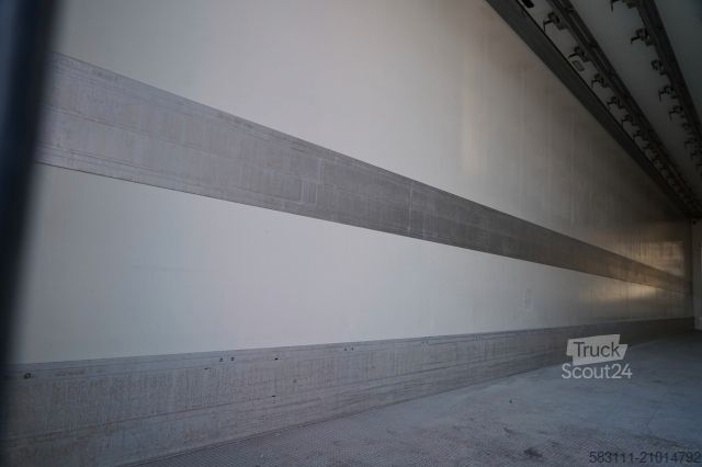 Rashladna poluprikolica SCHMITZ CARGOBULL / CH?ODNIA / THERMO KING SLX 300 / HAKÓWKA / O?