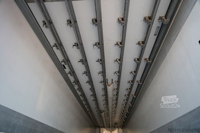 Rashladna poluprikolica SCHMITZ CARGOBULL / CH?ODNIA / THERMO KING SLX 300 / HAKÓWKA / O?
