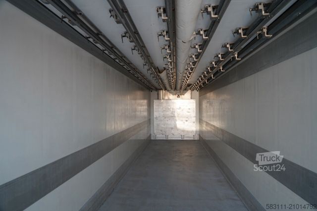 Rashladna poluprikolica SCHMITZ CARGOBULL / CH?ODNIA / THERMO KING SLX 300 / HAKÓWKA / O?