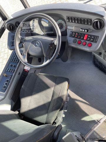 Mestský autobus MERCEDES-BENZ O 530 Citaro C2  /  3-Türer  / Vollklimaanlage