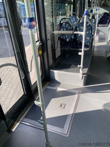 Mestský autobus MERCEDES-BENZ O 530 Citaro C2  /  3-Türer  / Vollklimaanlage