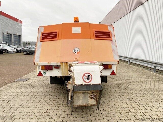 Semitrailer  Snow Sweeper P17B Snow Sweeper P17B, V8-Motor, Kehrblasgerät, 4x Vorhanden!