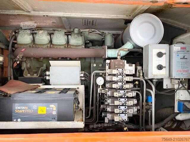 Semitrailer  Snow Sweeper P17B Snow Sweeper P17B, V8-Motor, Kehrblasgerät, 4x Vorhanden!