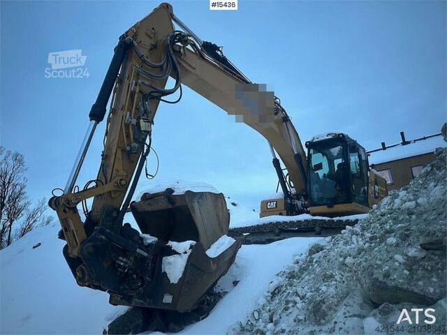 гусеничный экскаватор CAT 320