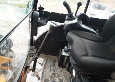 Mini-pelle JCB 8029 CTS