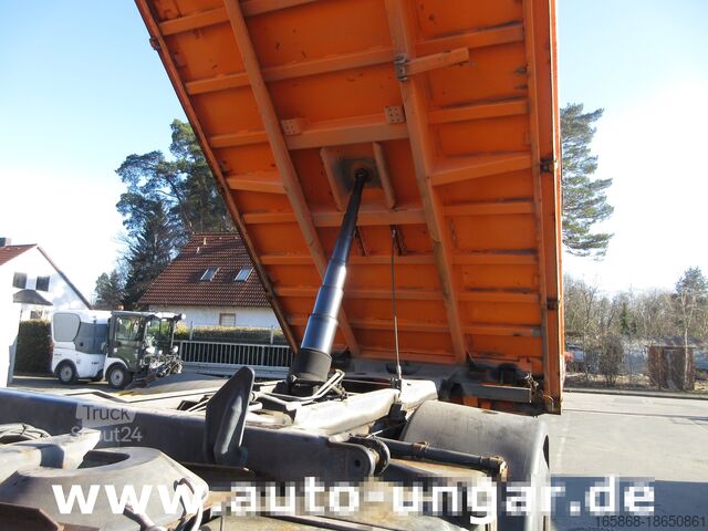 Kipper LKW Iveco Trakker 360 Kipper 4x4 Kran Palfinger